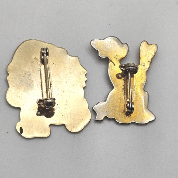 ๐ข3/$19๐ข Set of 2 Vintage Christmas Brooch Pins Gold Holiday Bear Dear - Picture 7 of 7